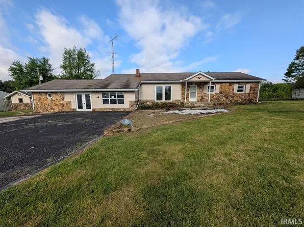 399 E Wilson Rd, Bloomfield, IN 47424