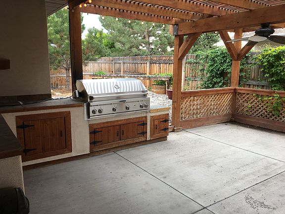 Outdoor Kitchen!