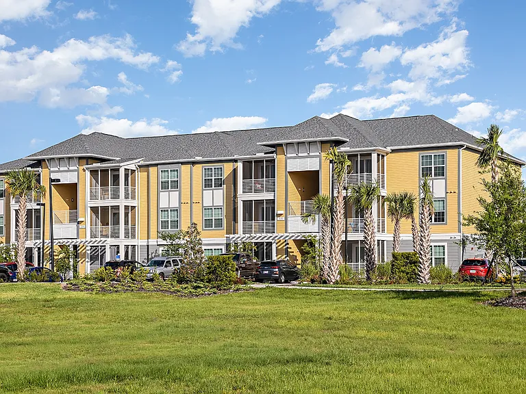 Blue Heron Living Apartment Homes — Photo 7