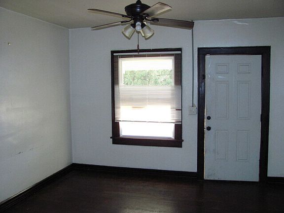 4th image of 725/727 N Linwood Ave