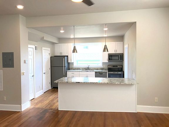 5th image of 700 S 1st Ave #2