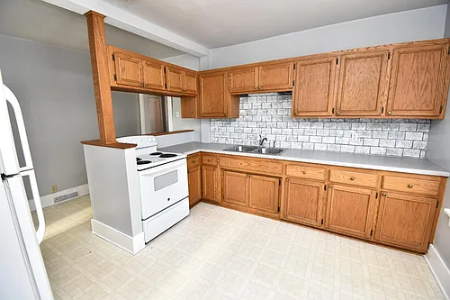 1426 Johnson St Photo 1