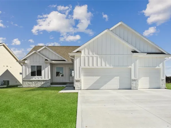 5101 149th St, Urbandale, IA 50323