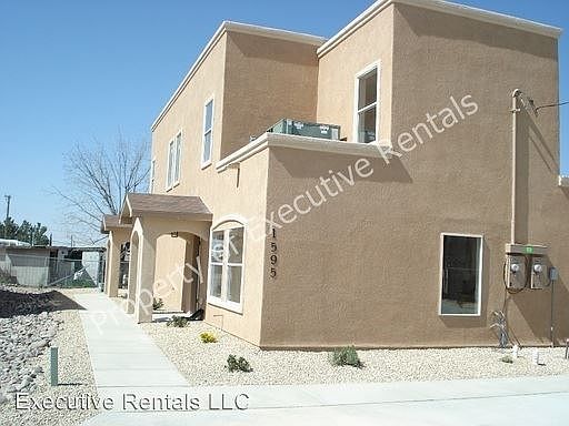 2nd image of 1595 Carrillo Ct APT B