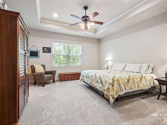 4th image of 4 Harrington Dr
