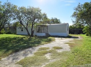 133 Bossier St, Poth, TX 78147