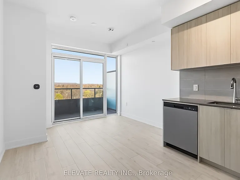 2088 James St #811 — Photo 3