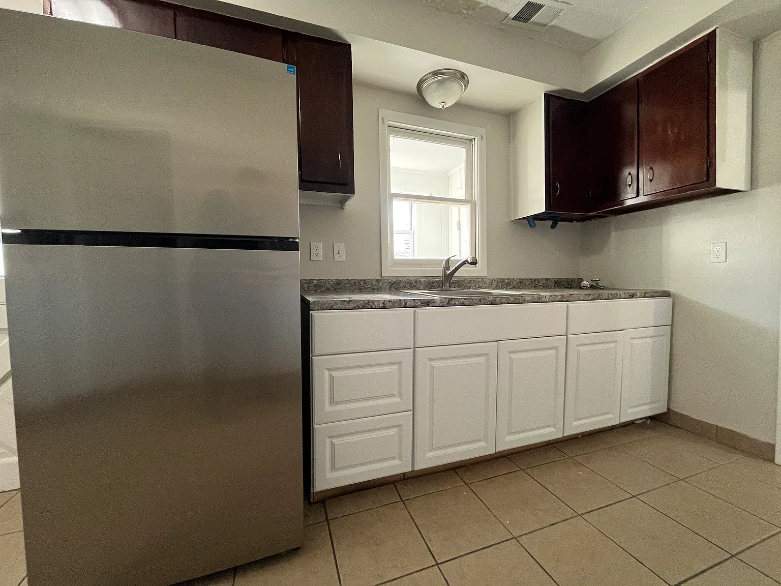 1 bed, $725 — Photo 1