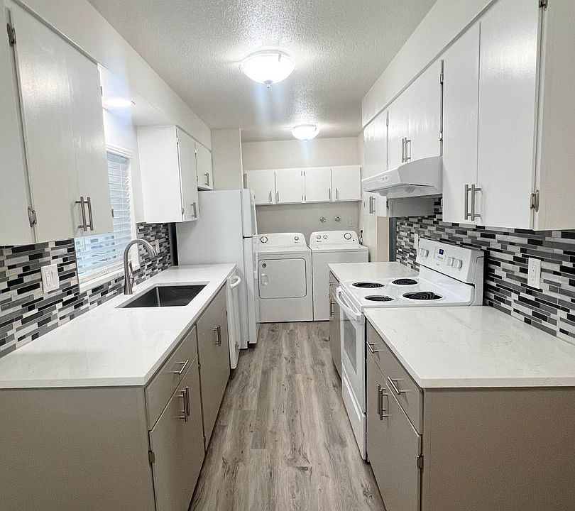 1st image of 1817 W Cartmell St #208