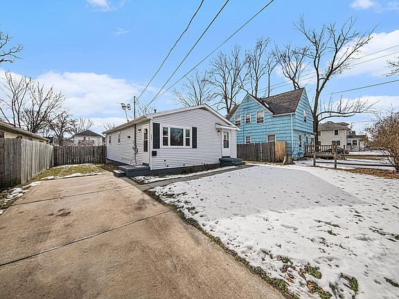 2nd image of 137 W Euclid Ave