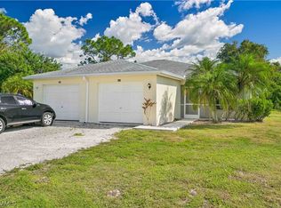 465-467 Lillon Ave S, Lehigh Acres, FL 33974