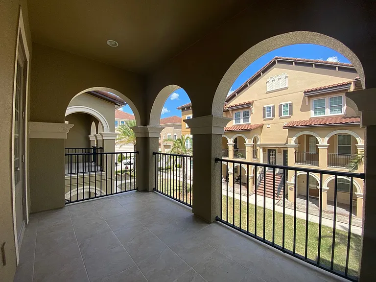 2408 Lobelia Dr — Photo 6