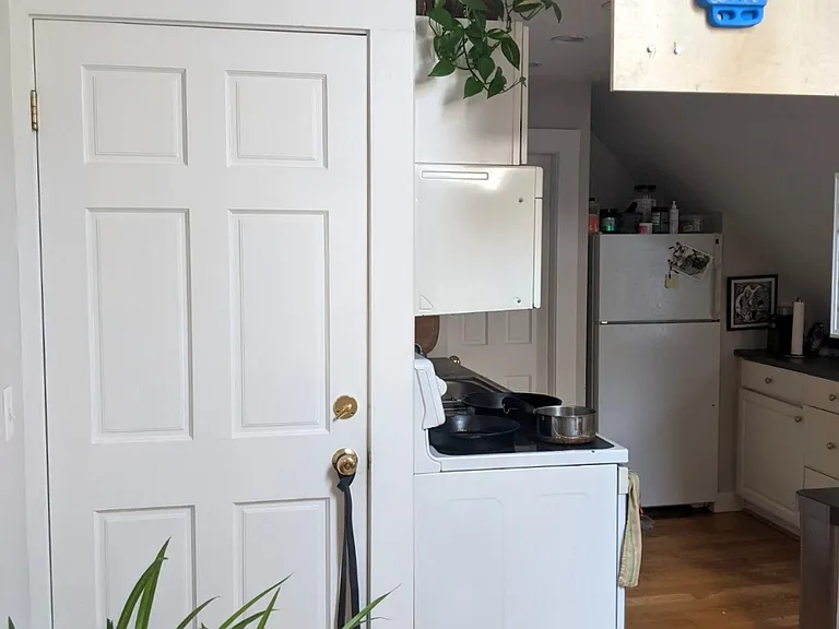 67 Hudson St #3 — Photo 8