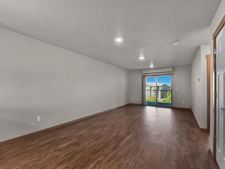 515 Telegraph Rd — Photo 33