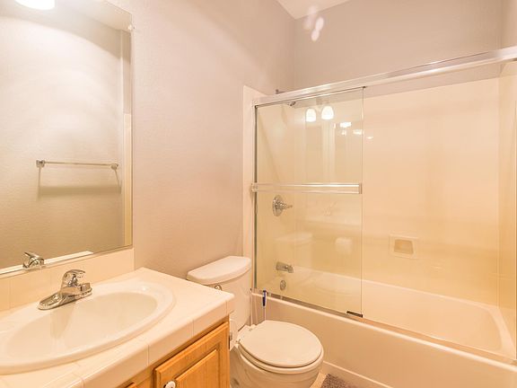 5th image of 118 Shoal Dr W