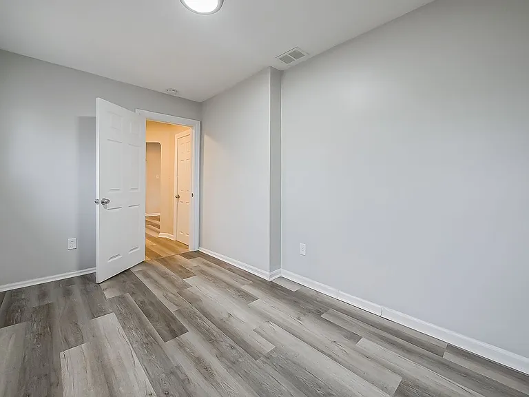 23352 Powell Ave — Photo 12