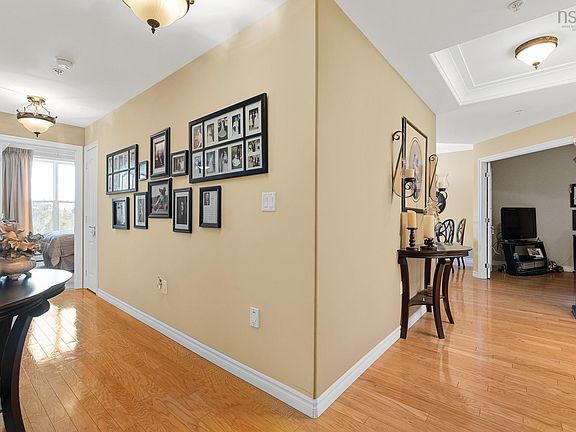 4th image of 36 Southgate Dr #407