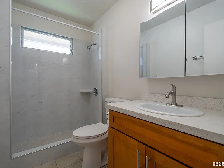 1725 Olona Ln — Photo 14