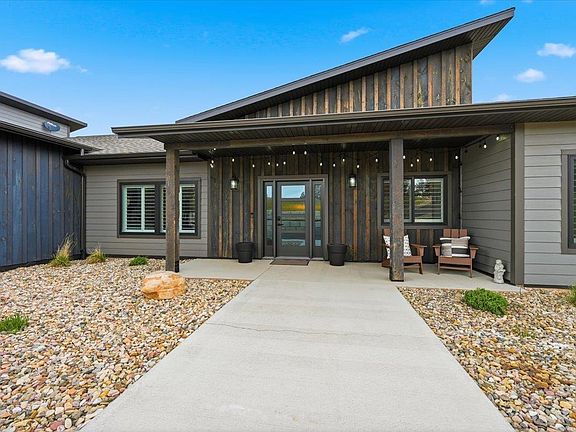 2nd image of 11805 Valley View Cir