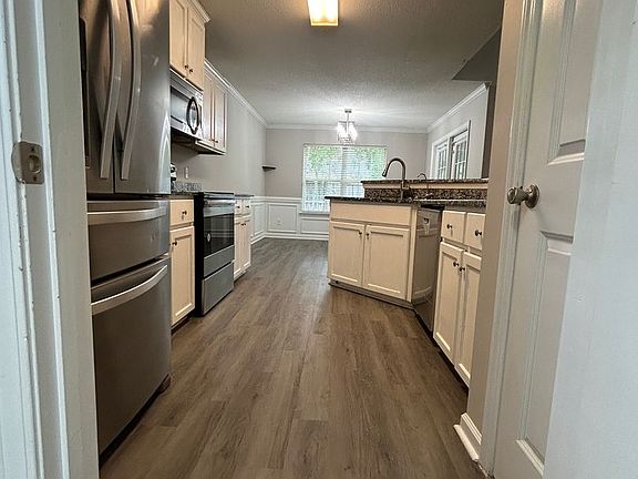 5th image of 24 Rainier Ln