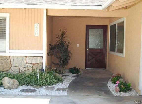 2nd image of 286 W Radcliffe Dr