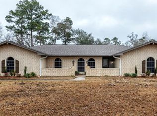 13580 Leaning Oaks Dr, Beaumont, TX 77713