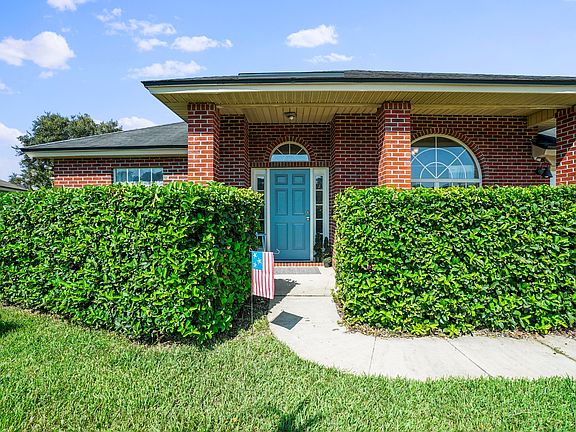 2nd image of 6514 Blue Leaf Ln