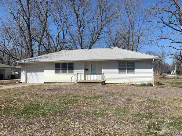 730 Lincoln St, Osage City, KS 66523