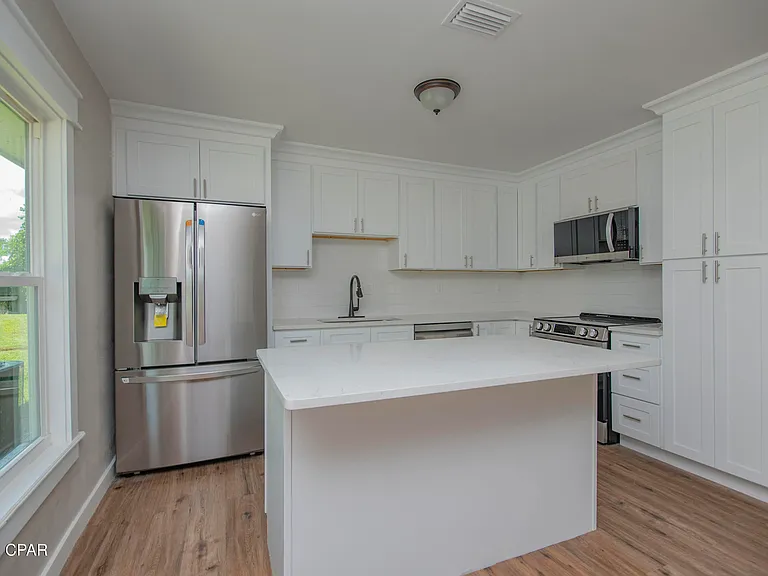 3119 W 23rd Ct — Photo 5