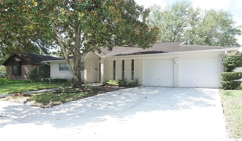 3 bed, 2.0 bath, 1781 sqft, $2,900 — Photo 2