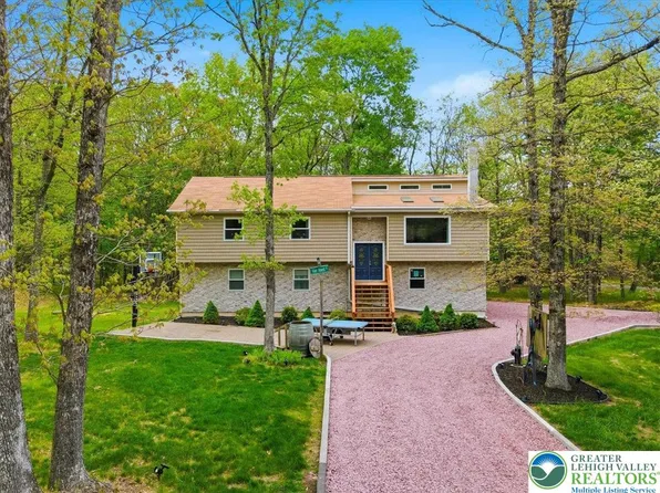 31 Emerson Dr, Albrightsville, PA 18210