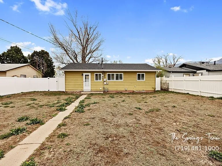 1216 Pando Ave — Photo 24