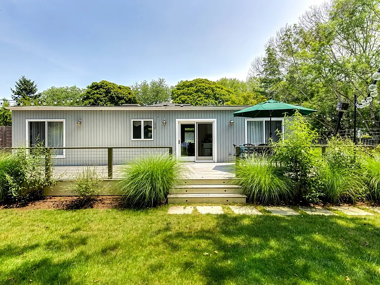 229 W Lake Dr — Photo 19