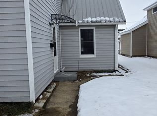 140 W Mill St #1/2, Circleville, OH 43113