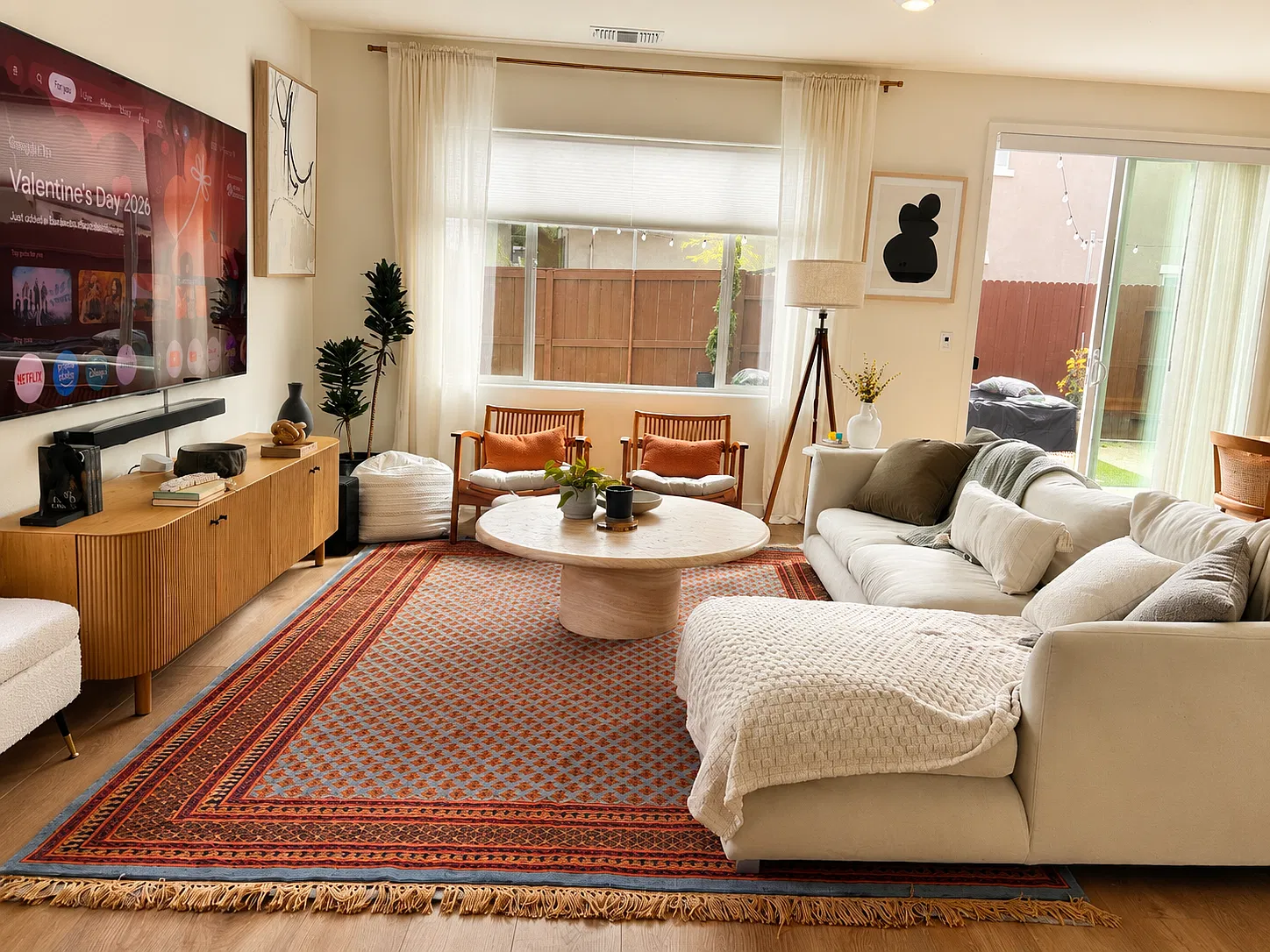 3 bed, 2114 sqft, $3,295 — Photo 3