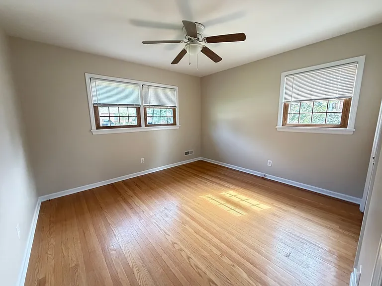 2208 Stephan Ln — Photo 16