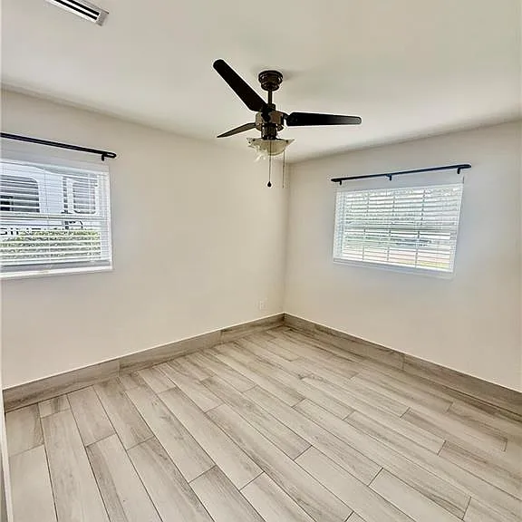 733 Pine Cone Ln — Photo 24