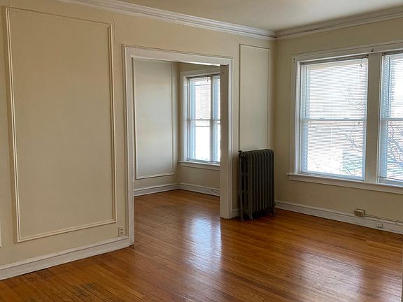 2nd image of 1211 W Elmdale Ave #3FA