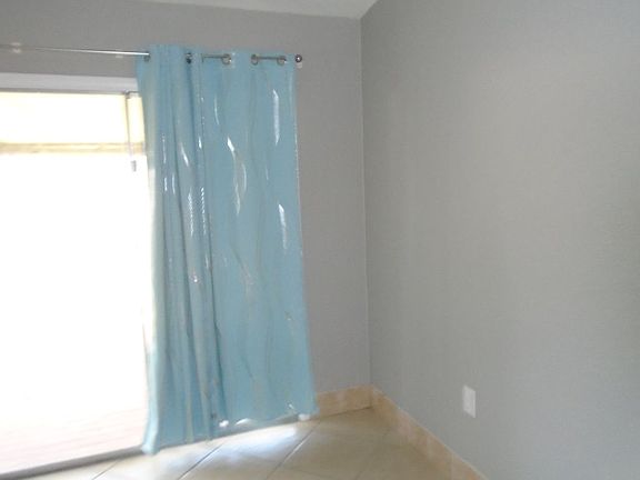 5th image of 1000 Dolphin Dr