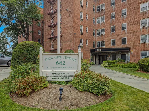 682 Tuckahoe Rd APT 5K, Yonkers, NY 10710