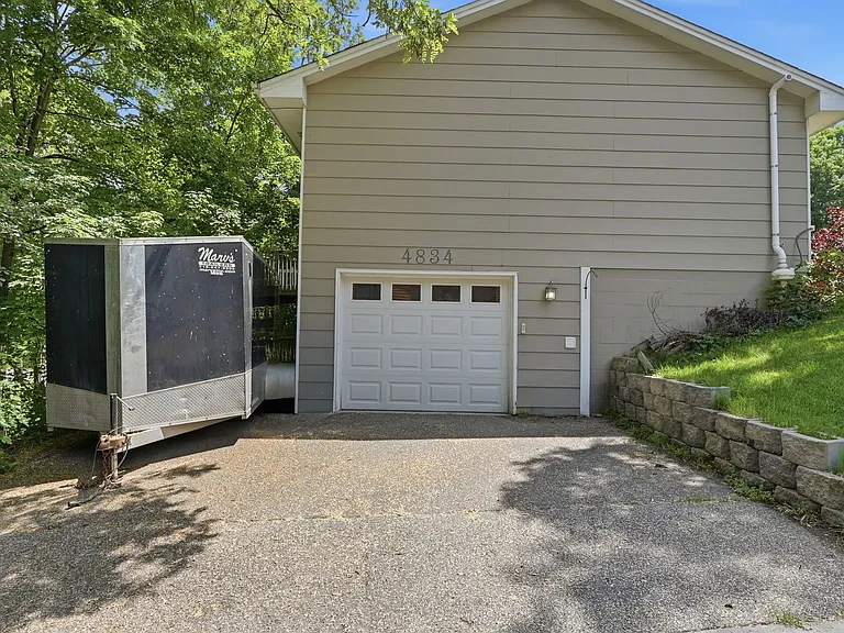 4834 Hanover Rd — Photo 4