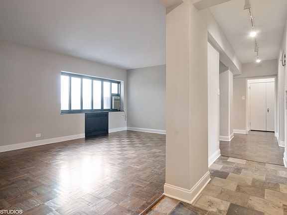 3rd image of 5060 N Marine Dr APT D5