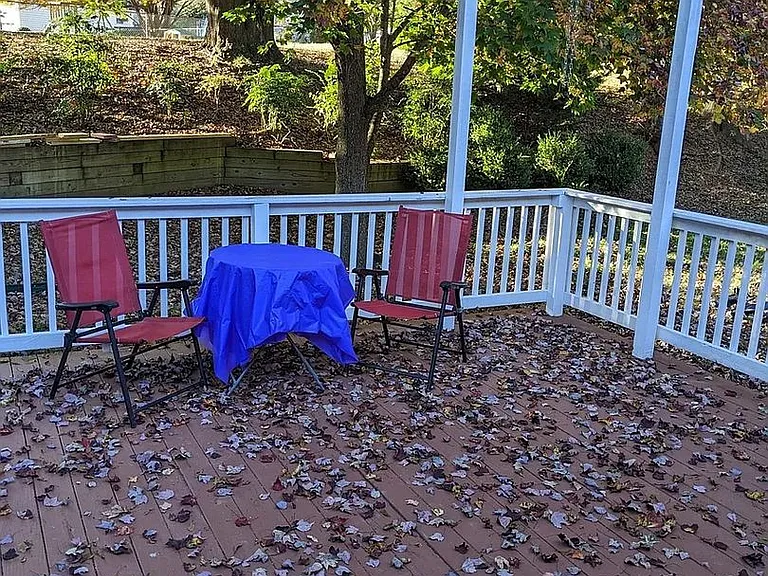450 Karl Ct SW — Photo 3
