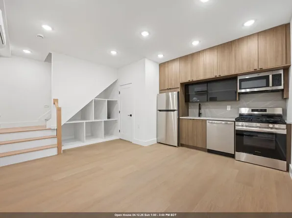 33 Graham St Floor 3, Jersey City, NJ 07307