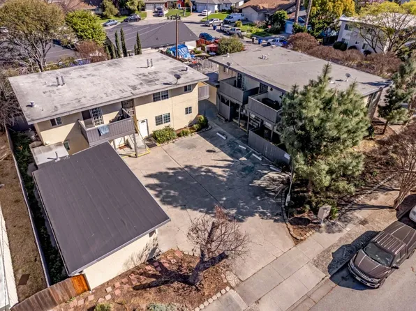 Ravenscourt Ave, Campbell, CA 95008