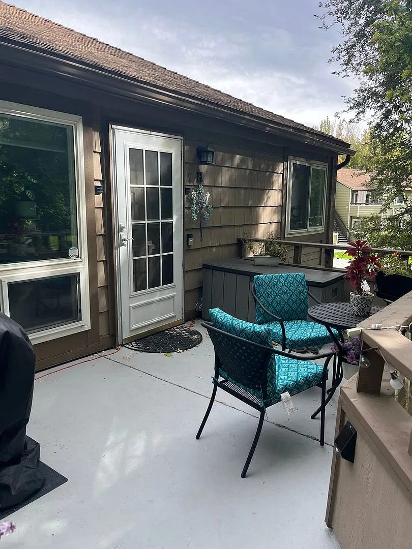 Welcome Home — Photo 1