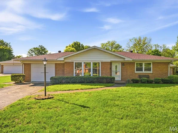 300 Longview Dr, Belleville, IL 62223