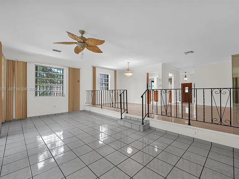244 NW 43rd St — Photo 15