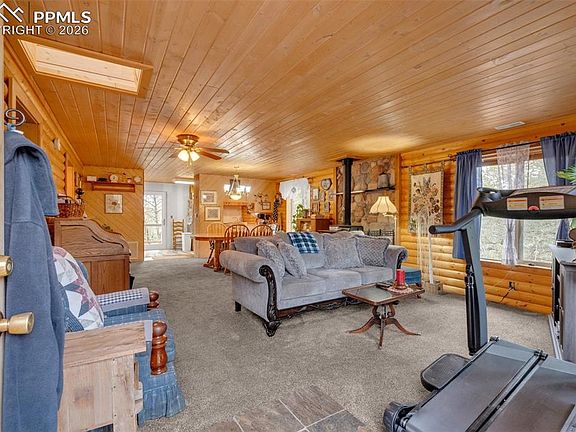 4th image of 847 Timber Ridge Rd