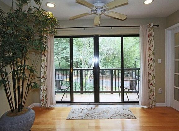 5th image of 2202 Pine Heights Dr NE